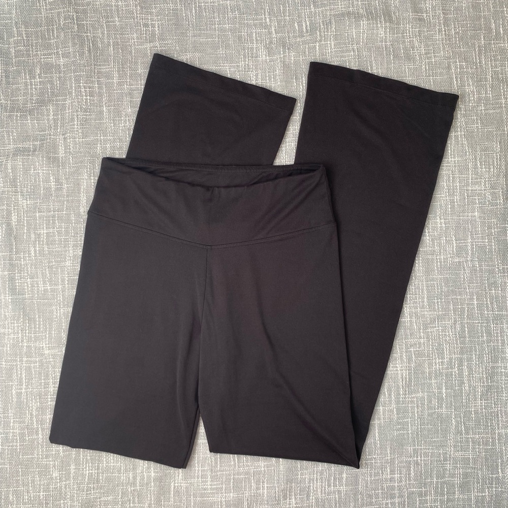Marika Tek Black Bootcut Yoga Pants | Size Medium
